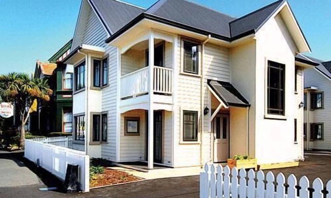 North Dunedin Hotel | Sahara Motels