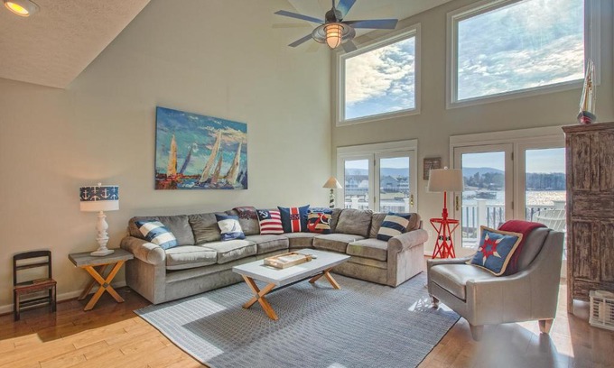 Huddleston House | Sail Away