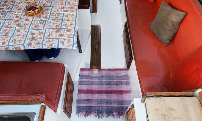 Vashon Island Boat Rental | Sailboat Glamping on Bud Inlet in OLYMPIA, Washington.