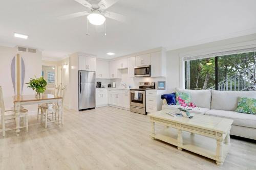 Stuart Apartment | Sailfish Suites 6 - pet friendly waterfront