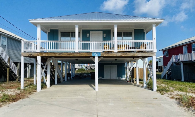 Fort Morgan House | 🏖Sailor’s Sky! Beautiful,4BR 3BA PET FRIENDLY, sleeps 11! Fall dates open!