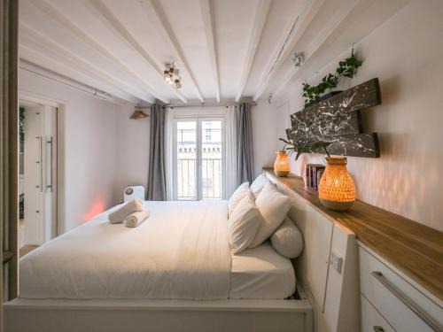 Saint-Germain-des-Pres Apartment | Saint-Germain-Des-Près Love Story