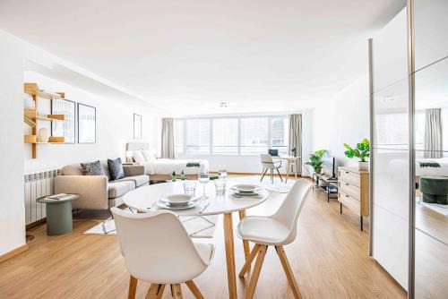 Lausanne Center Apartment | Saint Laurent 33-35 by Homenhancement
