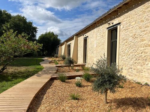 Fargues-Saint-Hilaire Hotel | Sainte Raphine