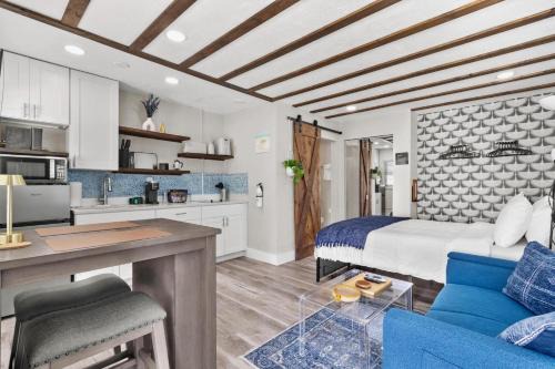 St. Pete Beach Apartment | Sala Suites #1, Studio, Beach Equipment, Walk to Upham Beach, Restaurants & Nightlife! Fall Promos - Pets Stay Free!