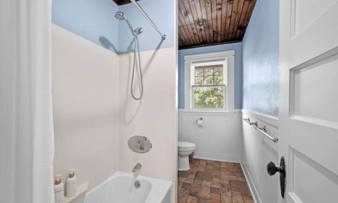 Salem Apartment | Salem 3BDR w/ Gameroom+Balcony+Parking