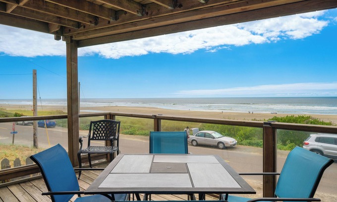 Manzanita House | Salish MCA#50050 -Ocean Front 2 bedroom Triplex Condo- stunning Ocean views.