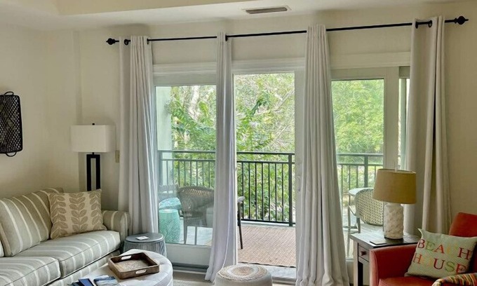 Demere Park Condo | Salt Air Villas 208 Stunning efficiency condo