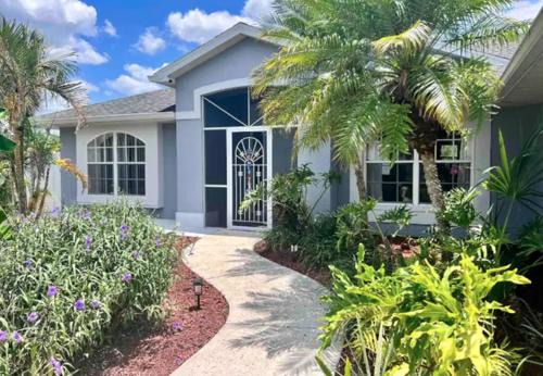 North Port House | Salt Water Pool & Spa Escape