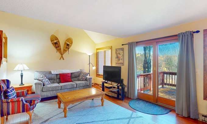 Quechee House | Saltbox townhome - mountain views - near Village of Quechee & Quchee Lakes