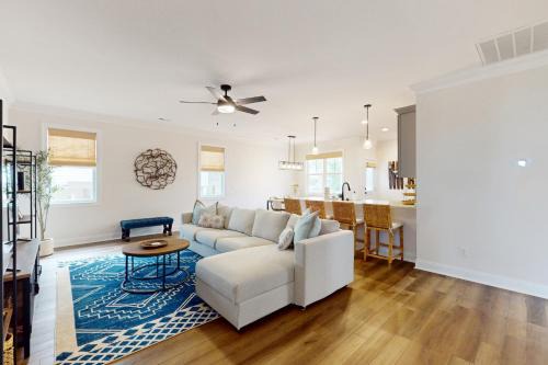 Tranquil Harbour House | Salty Escape