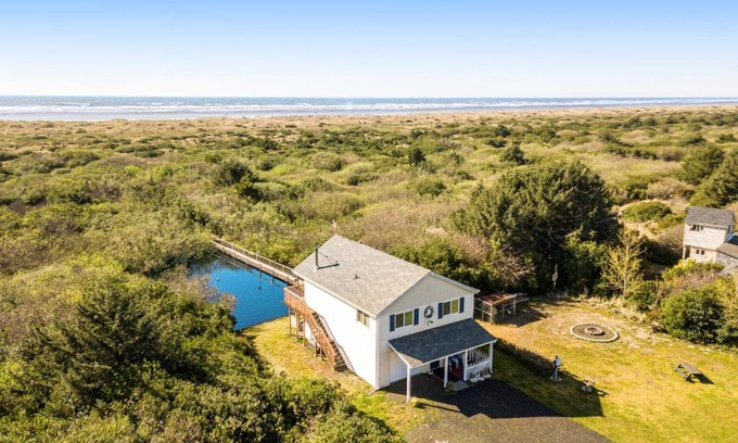 Oyehut-Hogans Corner House | Salty Kisses