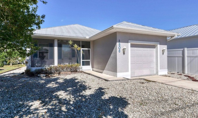 South Venice House | Salty Sea Breeze - 1806 Manasota Beach