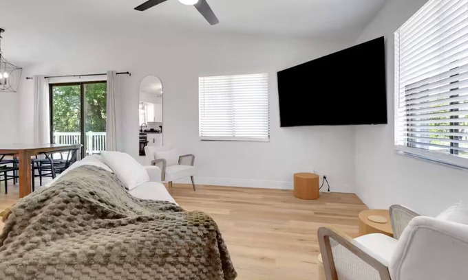 San Carlos Park House | San Carlos Getaway