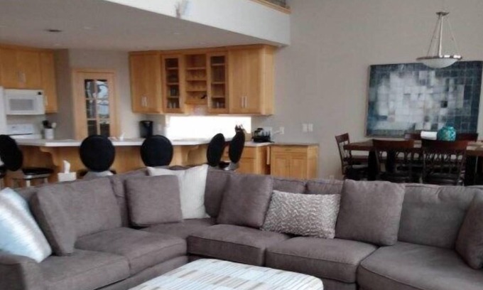 Vergas House | San-Dee Cove on Lida