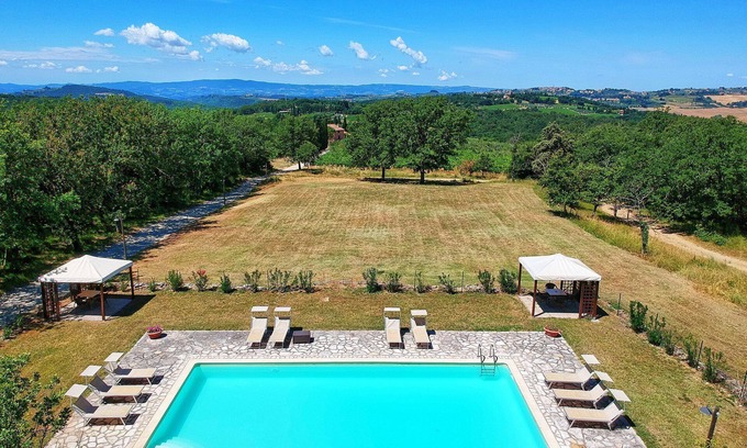 Barberino Tavarnelle Apartment | San Donato 1 - Holiday Country Apartment with Pool in Chianti, Tuscany