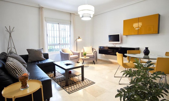 Triana Apartment | San Jacinto Triana Deluxe by Valcambre