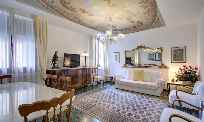Castello Apartment | SAN MARCO CANAL VIEW#1 aircond, 4 pax, 120sqm Wifi