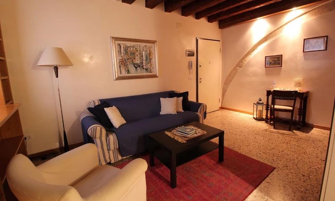San Marco Apartment | San Marco charming apartment with canal view