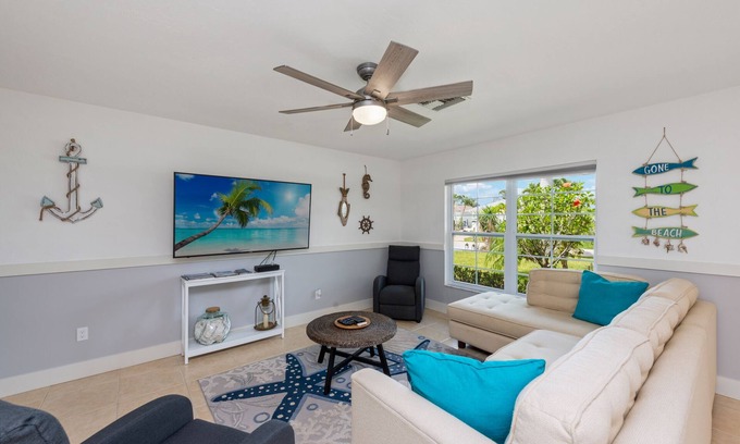 Isles of Capri House | San Salvador Sanctuary- Isles Of Capri Naples Florida