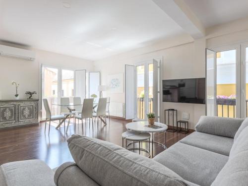 San Vicente Apartment | San Vicente -OASIS DE PAZ EN EL CORAZÓN DE SEVILLA 3 HAB - 2 Baños WIFI AC