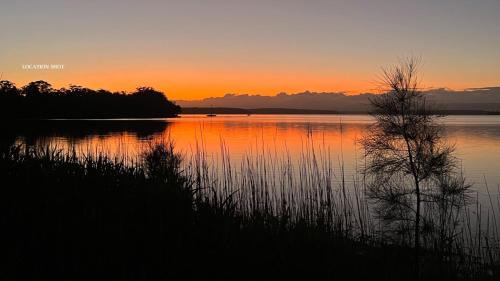 Sanctuary Point House | Sanctuary Cottage - Family and Pet Friendly