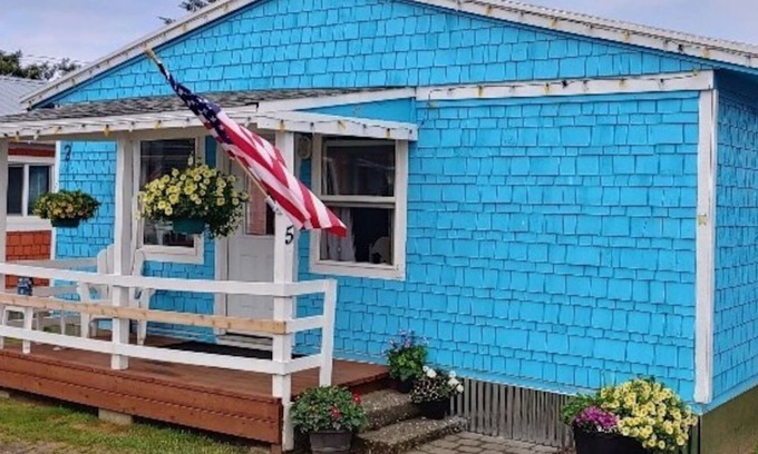 Grayland Cottage | "Sand and Surf" 2-bedroom beach cottage