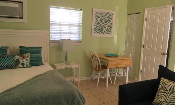 Fort Pierce Shores Hotel | Sand Dollar Beach Bungalow