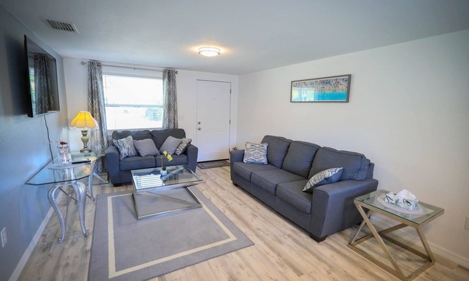 Englewood Apartment | Sand Dollar Room Manasota Delux Villas