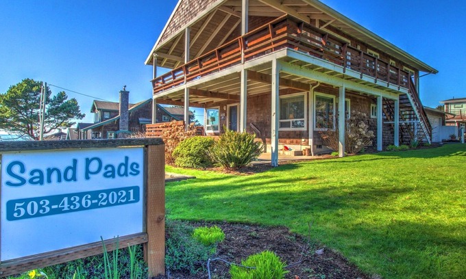 Tolovana Park House | Sand Pads - ocean view- Cannon Beach Property Mgmt