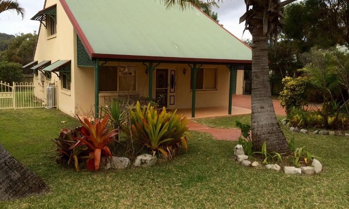 Rainbow Beach House | Sand Piper Cottage Rainbow Beach