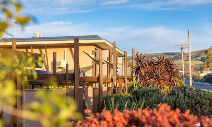 Apollo Bay Hotel | Sandpiper Motel Apollo Bay
