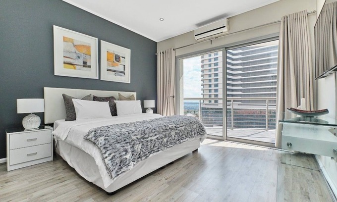 Sandown Apartment | Sandton City-View Jade Luxury 2-bed Apartment