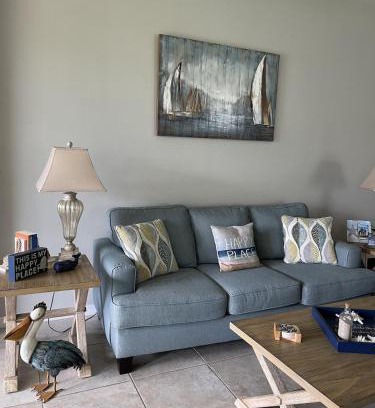 Trafalgar House | Sandy Bottoms!