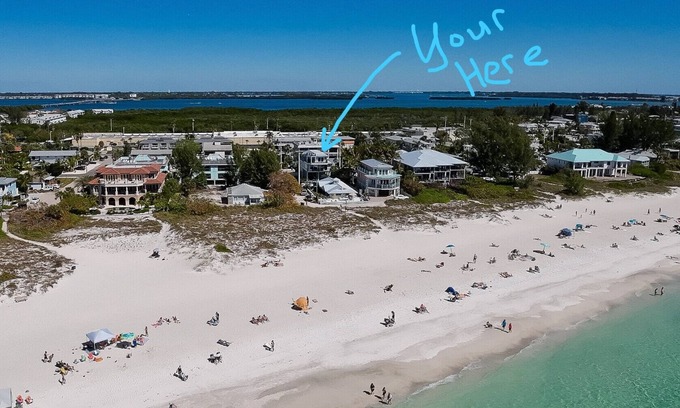 Holmes Beach Condo | Sandy Cheeks & Barefeet, Gorgeous Gulf beach Place, Summernspecials