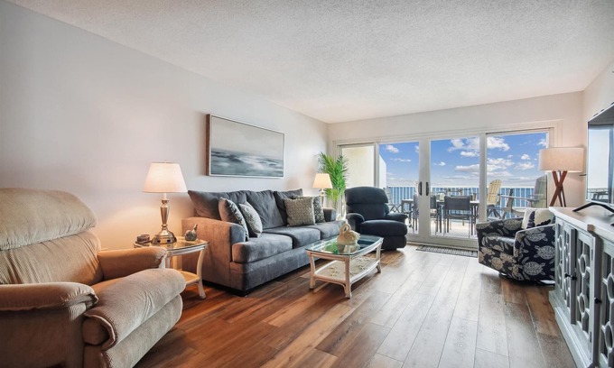 Ono Island Condo | Sandy Key 812 -8th floor -Beachfront view -NO HASSLE CHECK OUT