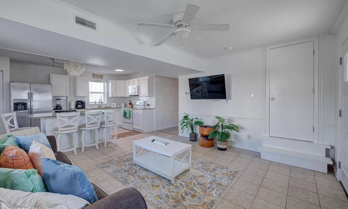 Surf City House | Sandy Lu #2 | Nearby Beach Access & Water Views!