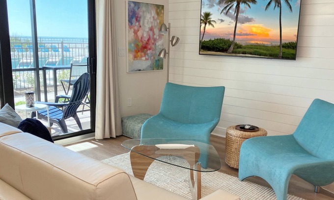 Sanibel Condo | Sanibel 1-bedroom Beachfront Condo!