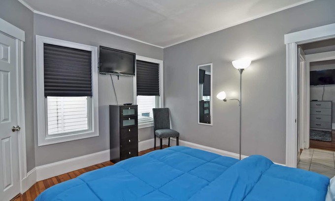 Everett House | Sanitized Oasis, Clean & Modern Escape Near Boston’s New Casino & Airport