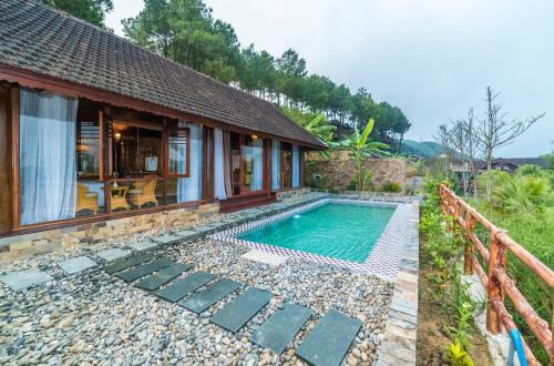 Huong Tra Resort | Sankofa Village Hill Resort & Spa