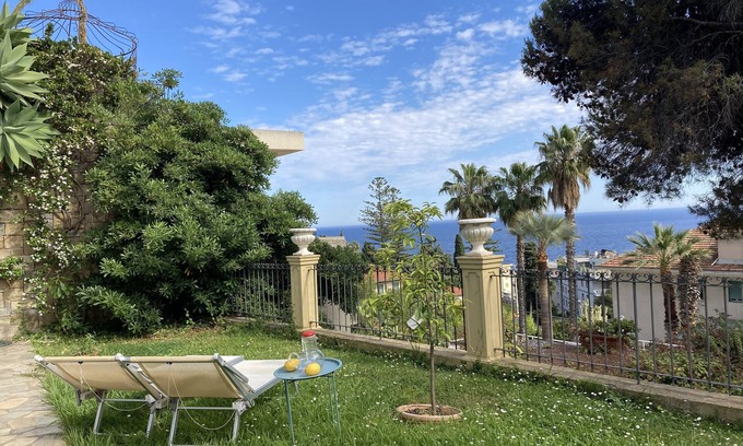 Sanremo Apartment | Sanremo: Apartment in Provencal villa with garden