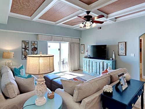 Pensacola Beach Apartment | Sans Souci #707 - Just Beachy