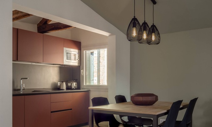 San Polo Apartment | Sant'Aponal Cozy Apartment with Terrace R&R
