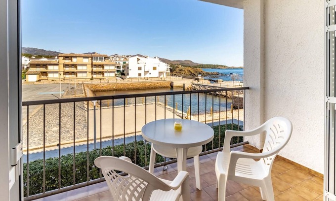 Llanca Apartment | Sant Carles 26.1 - Apartment with balcony and view