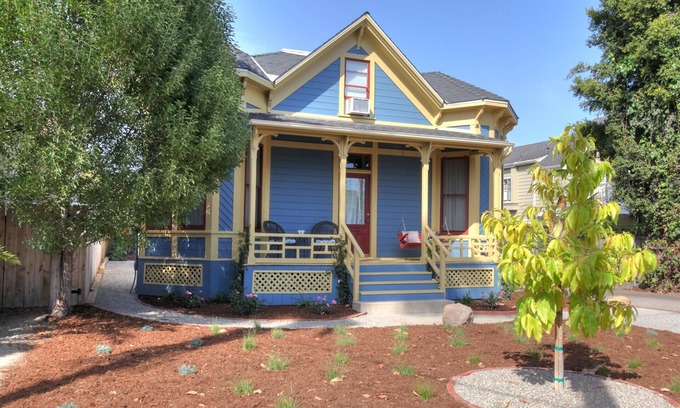 Oak Park House | Santa Barbara Classic - Historic Comfort in the Heart of Santa Barbara!