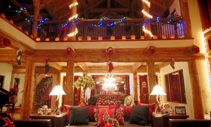 Ribera Cabin | Santa Fe Ranch at Christmas
