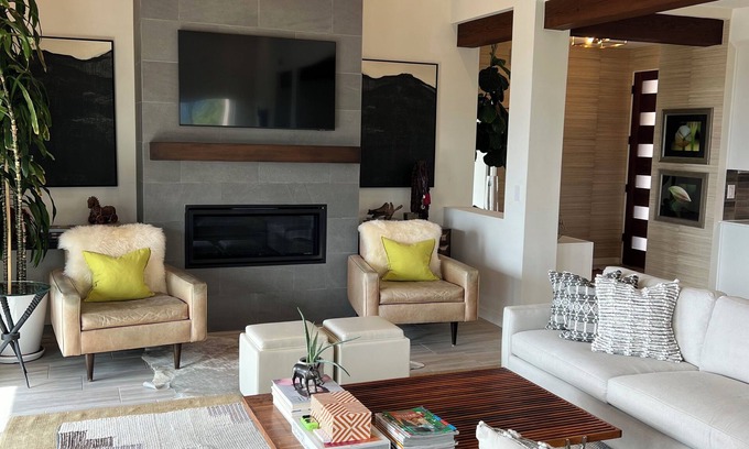 Santa Fe House | Santa Fe -Sandia Mountains and City Views - Minutes from Downtown- Large Hot Tub