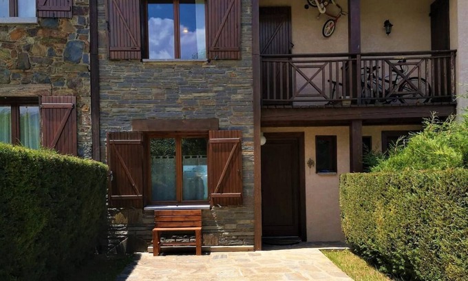 Sainte-Leocadie House | SANTA LEOCADIA VIII