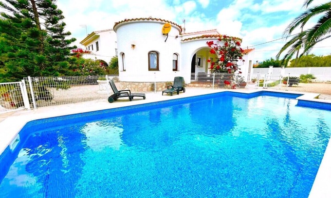 Les Tres Cales Villa | SAONA VILLAS (VN SOLEO): villa for 6 people, private swimming pool, air co