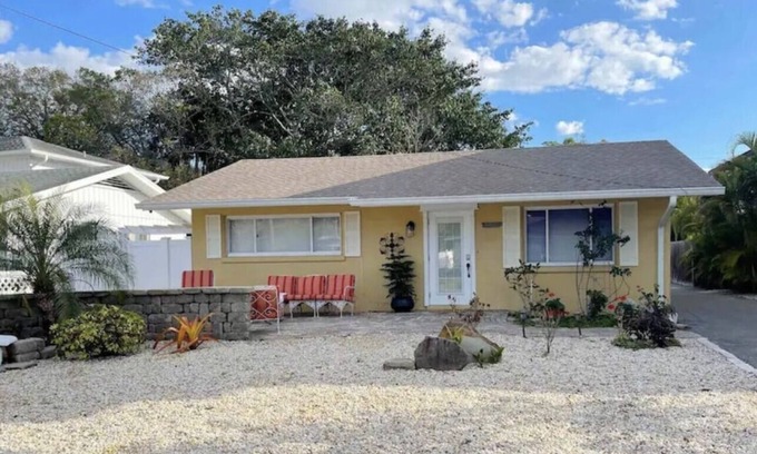Alta Vista House | Sarasota Gateway Beach House
